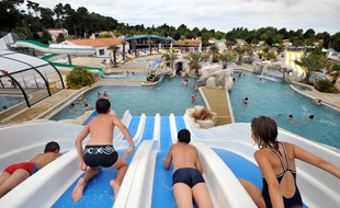 Illustration des vacances en camping
