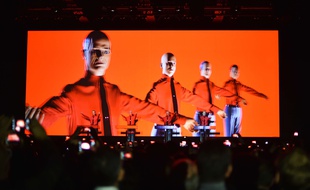 Le groupe Kraftwerk en concert, le 6 janvier 2015, à Berlin.