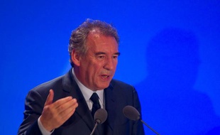 François Bayrou, à Paris, le 22 juin 2013, lors du premier forum du renouveau europeen, avec les deputes européens du MoDem.