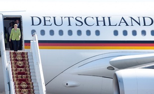 (Photo d'illustration) Angela Merkel dans son avion présidentiel