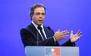 Luc Chatel, secrétaire général intérimaire de l'UMP, le 14 juillet 2014 à Paris