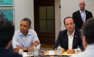 François Hollande a réaffirmé vendredi sa volonté d'agir militairement en Syrie au côté des Américains en dépit du "no" britannique, assurant partager avec Barack Obama "la même certitude" sur la "responsabilité indubitable du régime" syrien dans l'attaque chimique du 21 août.