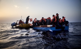 Des migrants secourus en mer par l'ONG SOS Méditerranée, le 2 août 2021.