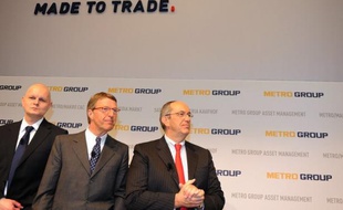 Le géant allemand de la distribution Metro a annoncé mardi le départ au 31 mars du Français Joël Saveuse, jusqu'ici responsable des supermarchés Real au sein du directoire.