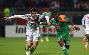 Maxime Gonalons et Max-Alain Gradel avaient livré un duel très accroché la saison passée à Gerland (1-2).
