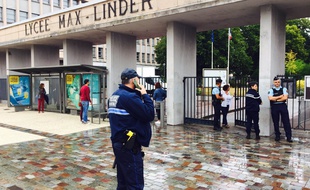 Reprise des cours sous haute surveillance au lycée Max Linder de Libourne.
