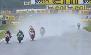 Accident de moto au GP Superbike de Moscou, le 21 juillet 2013