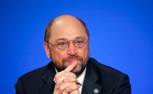 Le président du Parlement européen Martin Schulz a promis jeudi "de très longues négociations" sur le compromis trouvé la veille par les ministres des Finances sur l'union bancaire, qu'il a jugé "très éloigné" des ambitions des députés européens.