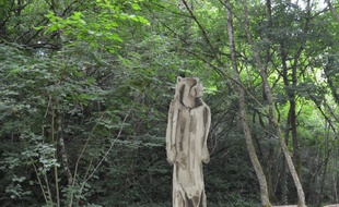 C'est dans cette statue agrandie que l'artiste Abraham Poincheval va s'enfermer durant une semaine.