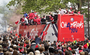Lille, le 24 mai 2021. Le Losc parade dans les rues de Lille au lendemain de son sacre de champion de France de ligue 1 de football.