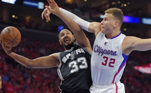 Boris Diaw et les Spurs se sont heurtés aux Clippers de Blake Griffin la saison passée, lors du premier tour des play-offs. AP Photo/Mark J.Terrill