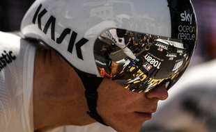 Chris Froome au départ du chrono par équipes de Cholet ce lundi.