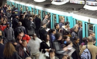 La RATP prévoit pour jeudi, journée d'action interprofessionnelle, un trafic quasi-normal pour les bus et le métro, et un service perturbé pour les parties des RER A et B dont elle a la charge.