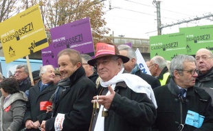 La CGPME, Confédération des petites et moyennes entreprises, a manifesté lundi en direction de Bercy