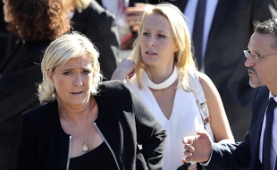 Marine Le Pen et sa nièce, Marion Maréchal-Le Pen, le 15 octobre 2016 à Nice.
