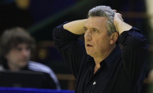 Claude Onesta, lors du match face à la Hongrie, le 20 janvier 2012