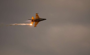 Illustration d'un avion F16 ici lors d'un meeting en Roumanie.