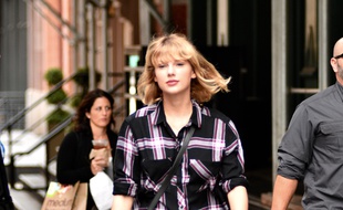 La chanteuse Taylor Swift dans les rues de Manhattan