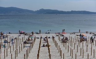 Une plage aménagée après l'épidémie de coronavirus en Espagne.