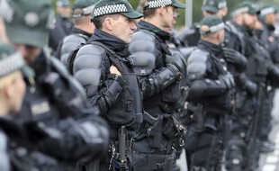 Des policiers nord-irlandais à Belfast, le 1er octobre 2016. (Illustration)