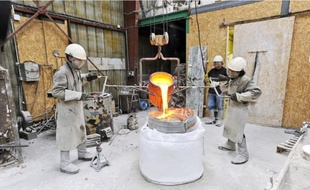 Le buste de la future statue a été coulé hier à 1 200 °C dans une fonderie d'art de Blain.