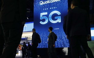 Une publicité pour la 5G au stand Qualcomm du salon CES (Consumer Electronics Show) de Las Vegas, l'un des plus importants salons consacrés à l'innovation technologique.