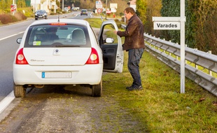Auto-stoppeur (illustration)