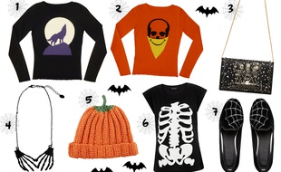 1. Pull 100% cachemire intarsia fait à la main « Wolf », Lucien Pellat Finet, 1595 €, www.lucienpellat-finet.com. 2. Pull 100% cachemire intarsia fait à la main « Skull Bandana », Lucien Pellat Finet, 1620 €, www.lucienpellat-finet.com. 3. Sac en velours brodé, paillettes et cristaux Swarovski, Preciously Paris, 1590 €, www.preciouslyparis.com/fr. 4. Collier en métal noir, Claire’s, 7,99 €, www.claires.fr. 5. Bonnet motif citrouille d'Halloween, Asos, 13,99 €, www.asos.fr. 6. Tee-shirt, New Look, 9,99 €, www.newlook.com. 7. Chaussons d'Halloween motif toile d'araignée, Asos, 34,99 €, www.asos.fr.