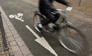 Un cycliste dans une rue de Lille (illustration).