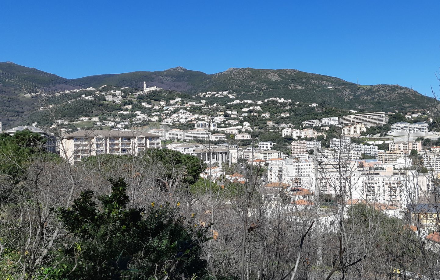 Météo Seule la Corse encore en vigilance orange vent