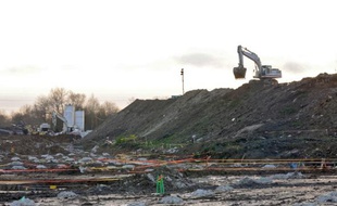 La butte du chantier va devoir être traitée plus vite que prévu.