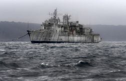 Ces bateaux de guerre vont quitter leur cimetière pour un ultime voyage en …