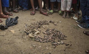 Un tas de douilles sur le sol du quartier de Jabe, à Bujumbura, le 28 juin 2015, après une nuit de tensions