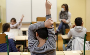 Ecole, transports, travail... Le coronavirus continue de bouleverser nos vies (illustration).