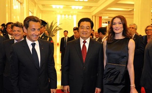 Nicolas Sarkozy et Carla Bruni lors d'un dîner d'Etat, en Chine, mercredi 28 avril 2010.