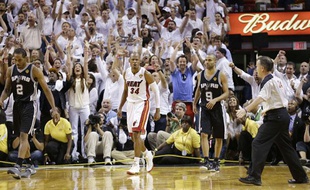 Ray Allen aux côtés de Tony Parker, le 19 juin 2013.