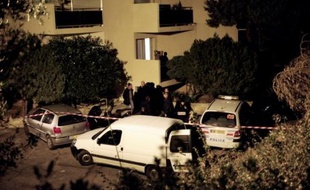 Jean-Marc Nicolaï, l'ancien maire de la commune de Casalabriva tué vendredi soir à Ajaccio, était attendu dans le hall de sa résidence par "un tireur isolé qui a fait feu à une douzaine de reprises et ne lui a laissé aucune chance", a indiqué samedi le procureur de la République à Ajaccio, José Thorel.
