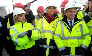 La présidente d'Areva, Anne Lauvergeon, le PDG d'EDF, Henri Proglio et la ministre de l'Economie, Chritsine Lagarde, lors de la visite de l'usine de Flamanville en novembre 2009.