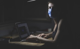 Le gouvernement contraindra-t-il les personnes contaminées par le Covid-19 à s'isoler?