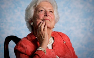 L'ancienne Première dame des Etats-Unis, Barbara Bush, a été placée en soins palliatifs, a annoncé un porte-parole de son mari le 15 avril 2018.