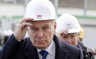 Jean-Marc Ayrault a décidé de "réorienter" 2,2 milliards d'euros de fonds des Programmes d'investissements d'avenir vers certaines priorités comme le numérique, la transition énergétique ou certaines PME innovantes, a annoncé Matignon lundi dans un communiqué.