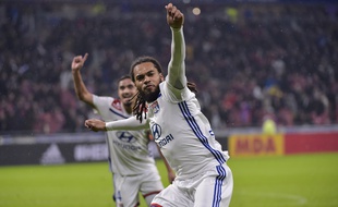 Jason Denayer a célébré son premier but à Lyon d'une manière assez étonnante vendredi.