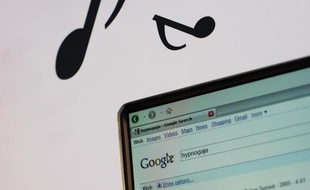 Au total, le streaming a généré 1,87 milliard de dollars l'an dernier, contre 1,85 milliard de dollars pour la vente de CD, aux Etats-Unis