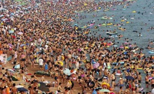 Plage de Qingdao en Chine, le 28 juillet 2007.