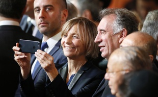 La vice présidente du MoDem, Marielle de Sarnez et François Bayrou, président du parti lors de la cérémonie d'investiture d'Emmanuel Macron dans la salle des fêtes de l'Elysée, à Paris le 14 mai 2017.