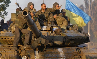 Des soldats ukrainiens à Mariupol, en Ukraine, le 5 septembre 2014.