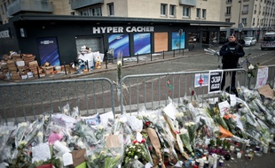 Devant l'Hyper Cacher de la Porte de Vincennes, le 20 janvier 2015.