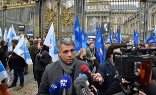 Les syndicats de police Alliance et Unsa ont appelé à se rassembler devant les palais de justice, ce 25 octobre 2016.