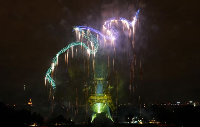 Pour ce spectacle du 14-Juillet, les artificiers ont multiplié les prouesses techniques pour offrir un spectacle inoubliable.
