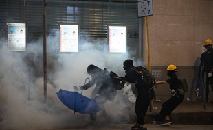 Heurts entre manifestants et forces de l'ordre le 28 juillet 2019 à Hong Kong